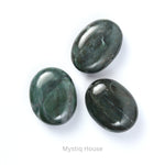 Green Jade Palm Stone - MystiqHouse