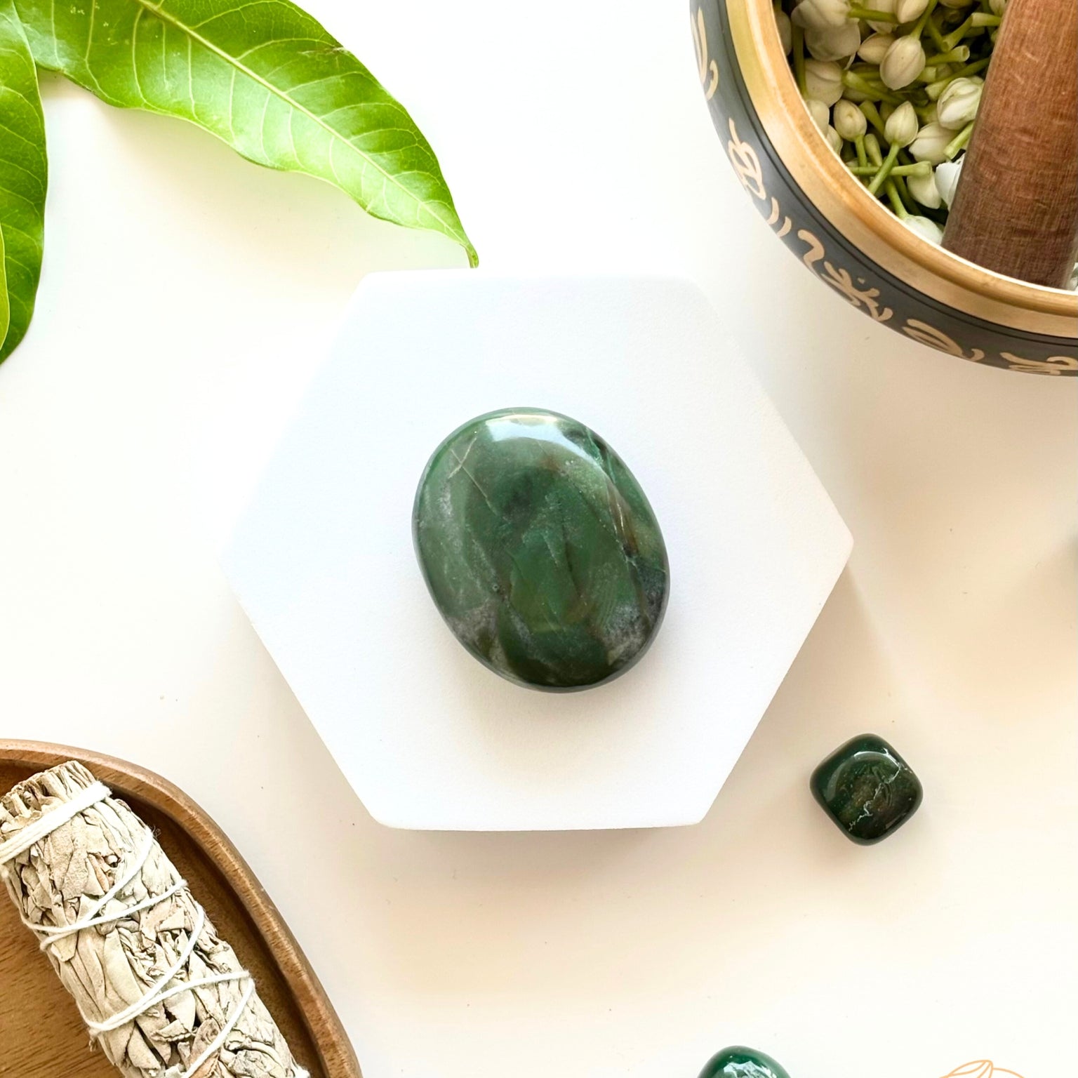 Green Jade Palm Stone - MystiqHouse