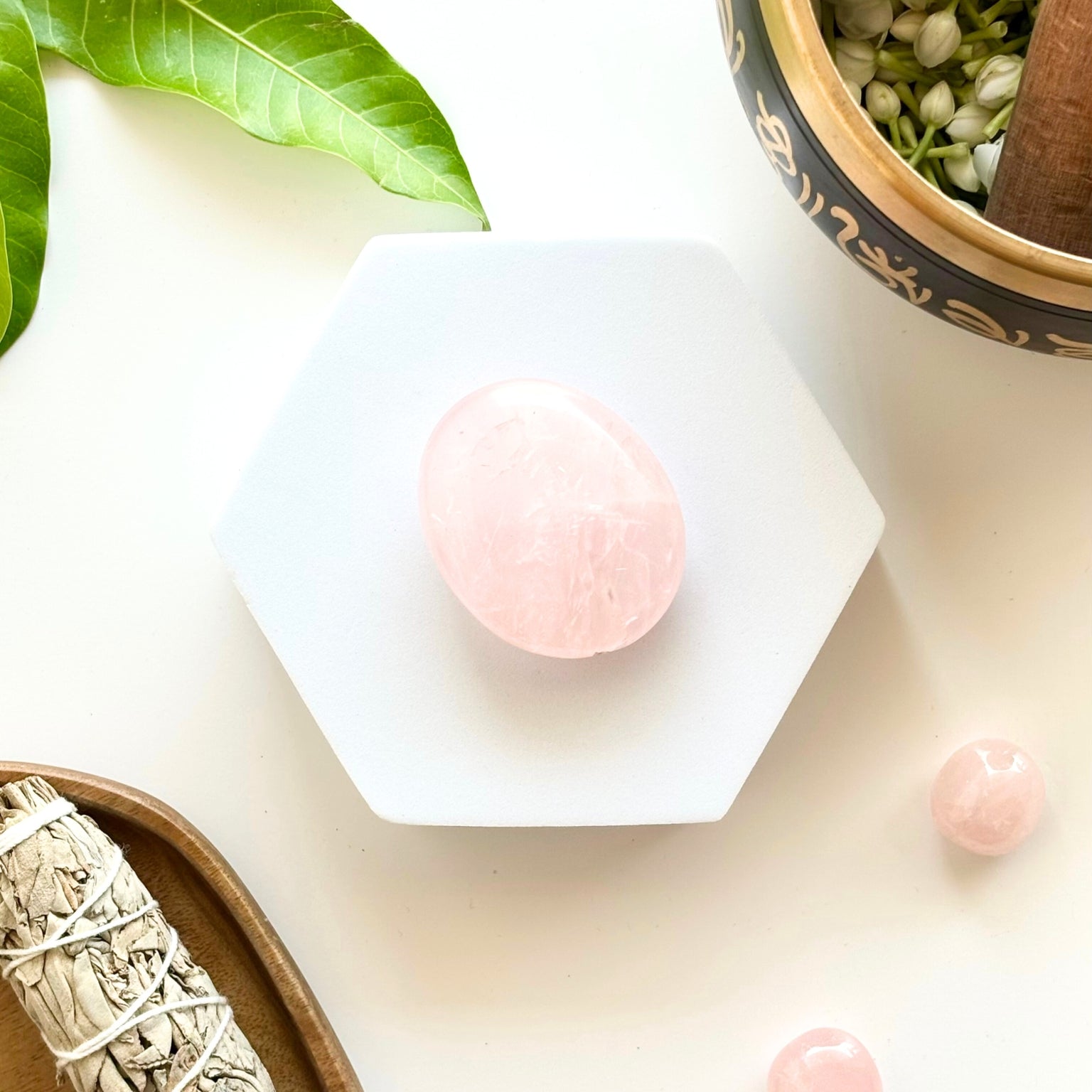 Rose Quartz Palm Stone - MystiqHouse