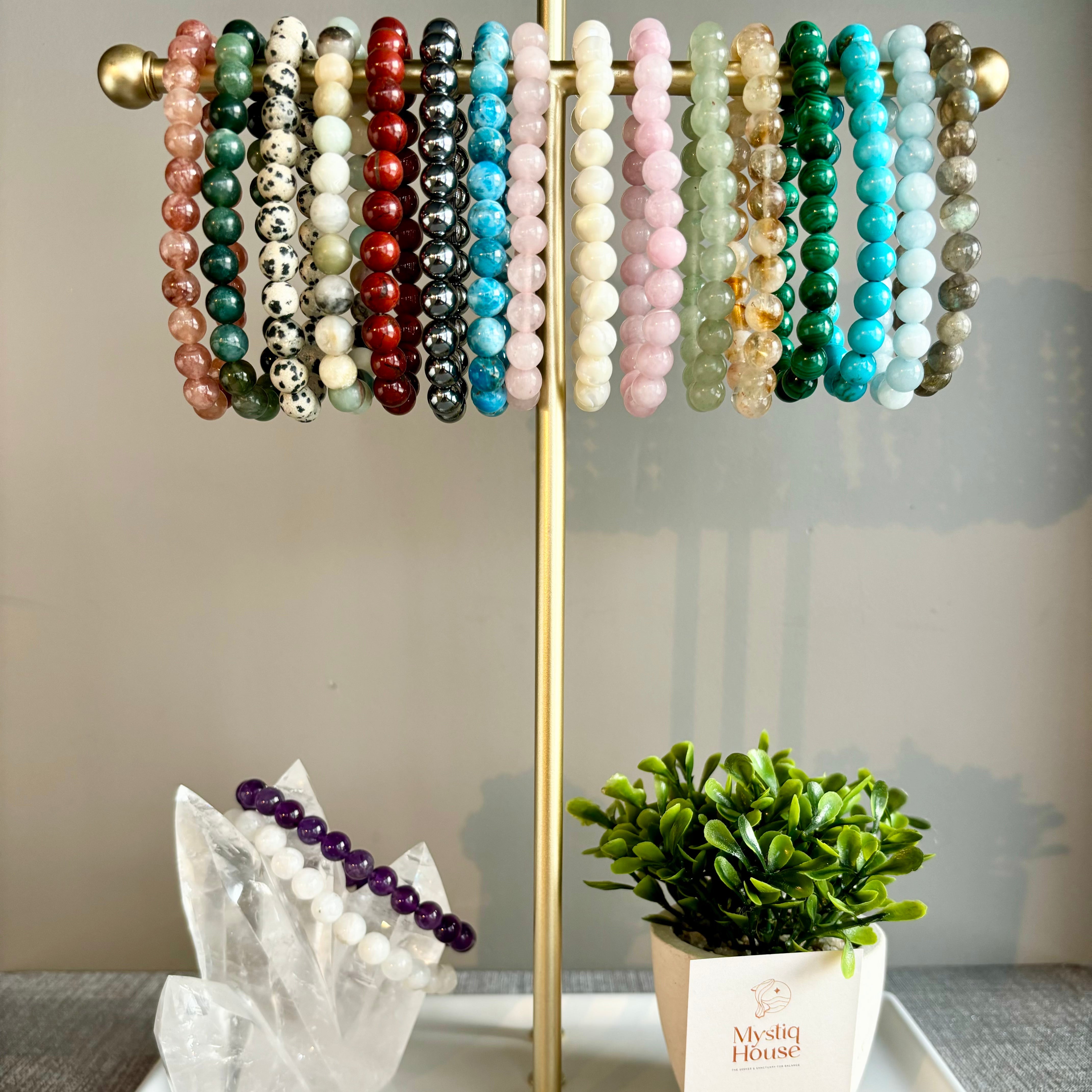 Top Crystal Bracelet Trends in 2025: What is Everyone Wearing