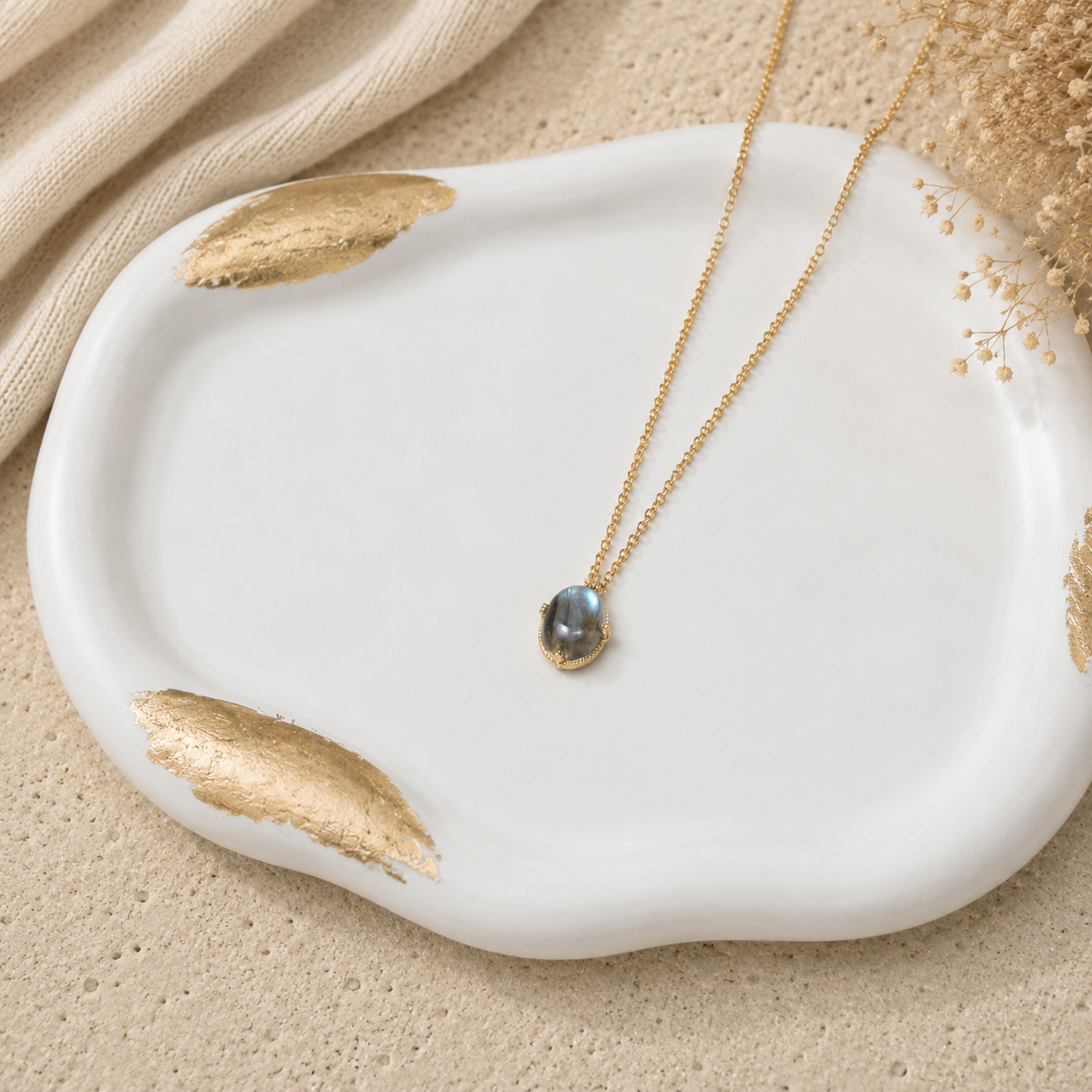 Labradorite 92.5 Silver Oval Necklace