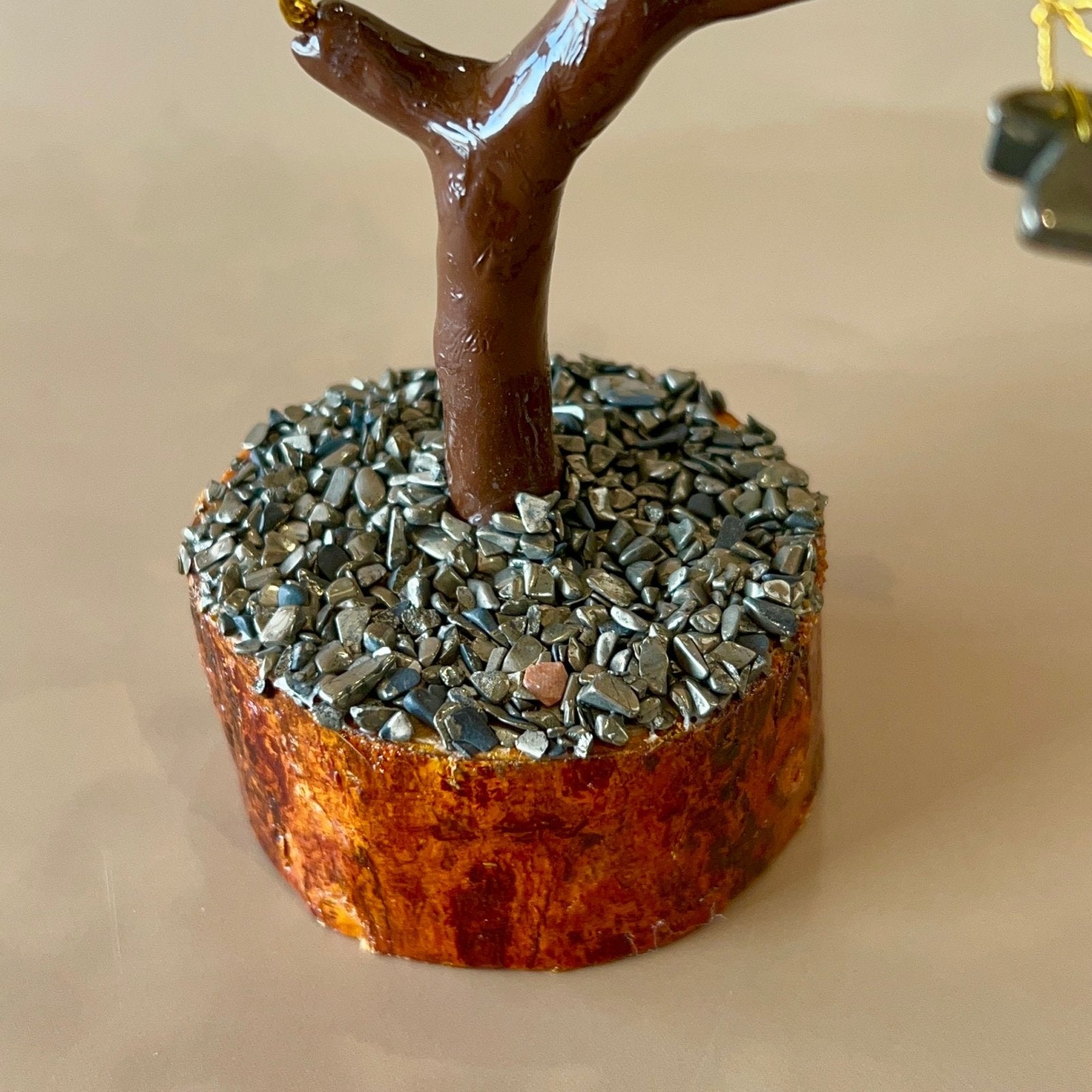 Pyrite Crystal M - Seal 300B Tree - MystiqHouse